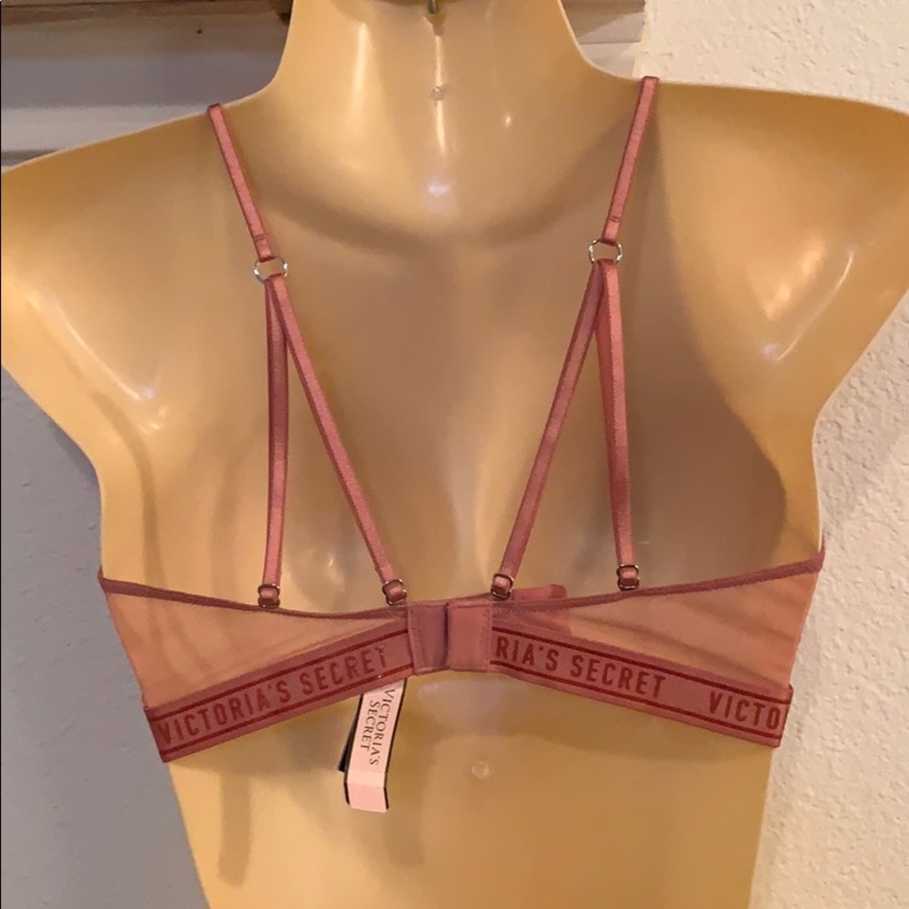NWT Victoria’s Secret Underwire Bra Size 34C - Picture 2 of 5